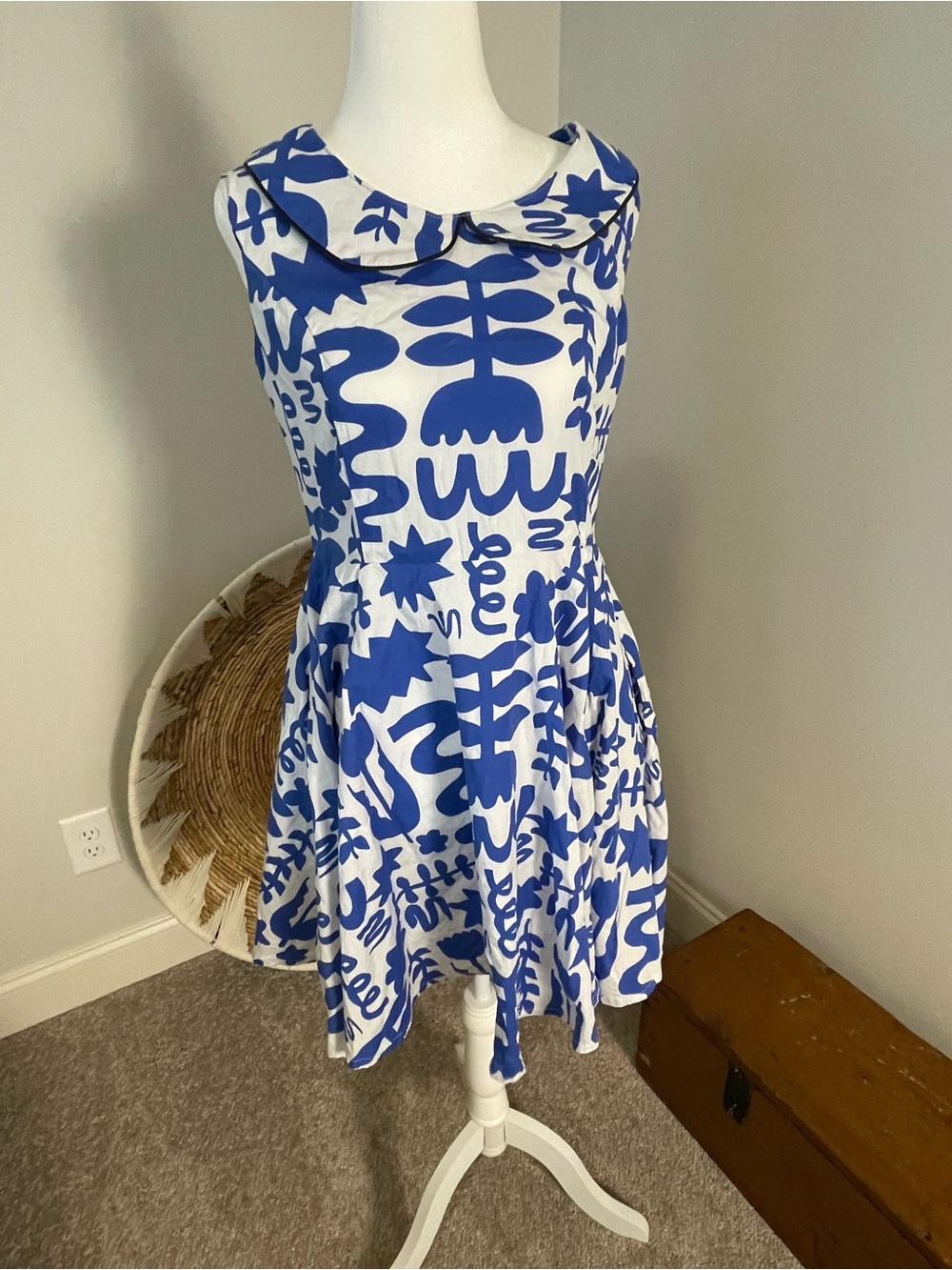 Nooworks Blue and White Dutch Garden Print Fit-and-Flare Dress